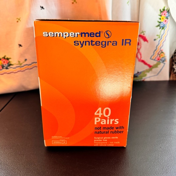 Sempermed Syntegra IR Surgical Gloves, Size 7.5 (40 Pairs/Box) - Picture 4 of 7